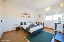 726309 - Quarto com cama de casal em...