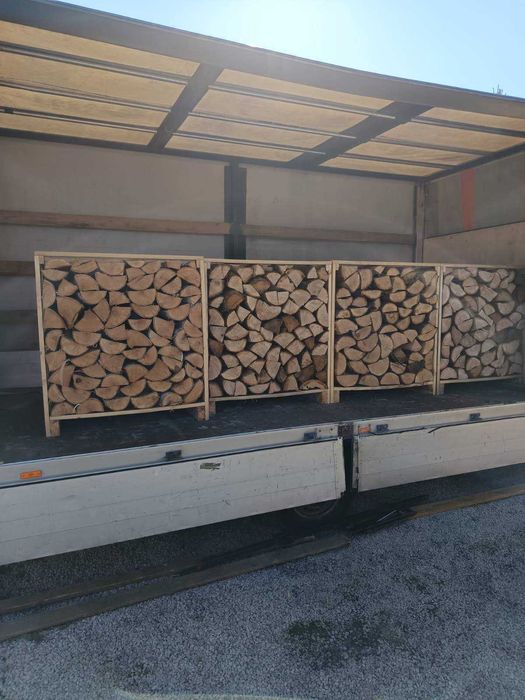 Drewno opał na palecie