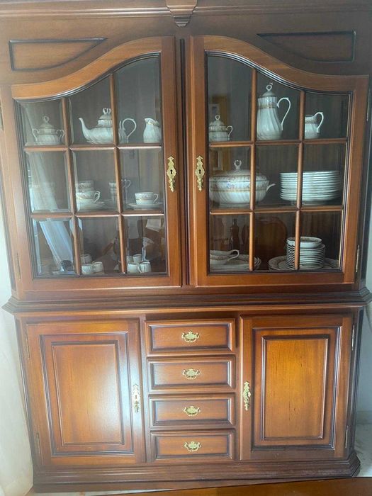 Movel com vitrine madeira maciça