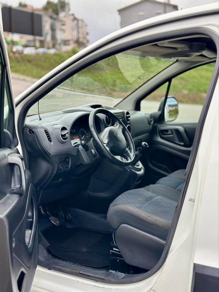 Peugeot Partner 2012   90cv