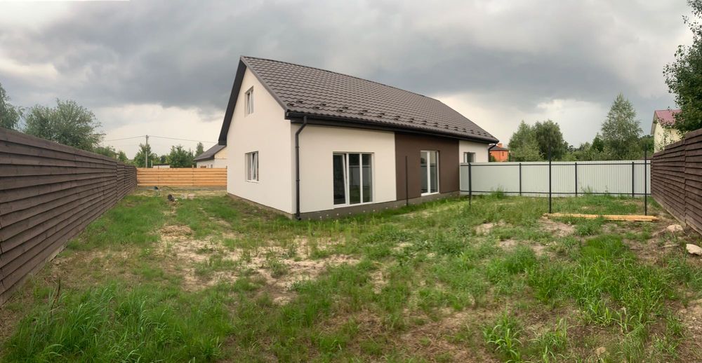 Продаж таунхаусу під чистову  з великим двориком 40000уо