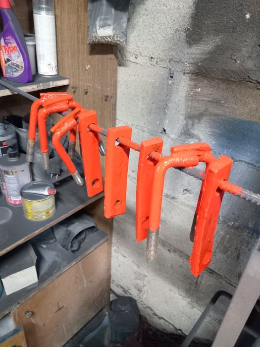 Плуги для тракторів