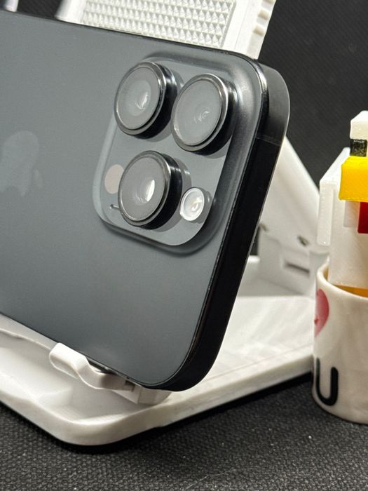 Iphone 16 pro фіз сім.100 акумулятор ще на гарантії!