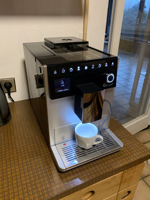 Продам кофе машину Melitta CI touch