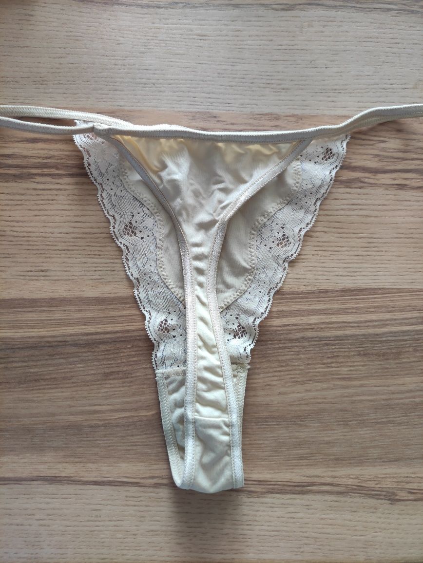 Stringi cieliste nowe bez metki rozmiar 38