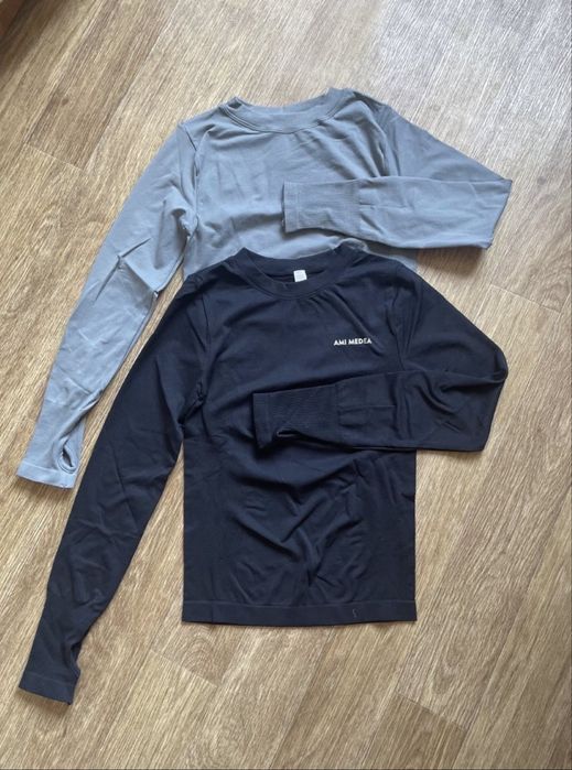 Футболки, обтягуючі боді в стилі Skims