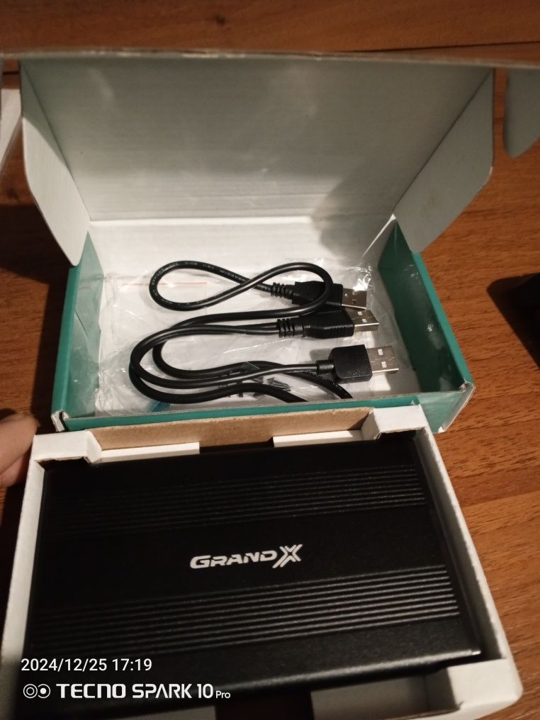 Зовнішній USB -HDD накопичувачь