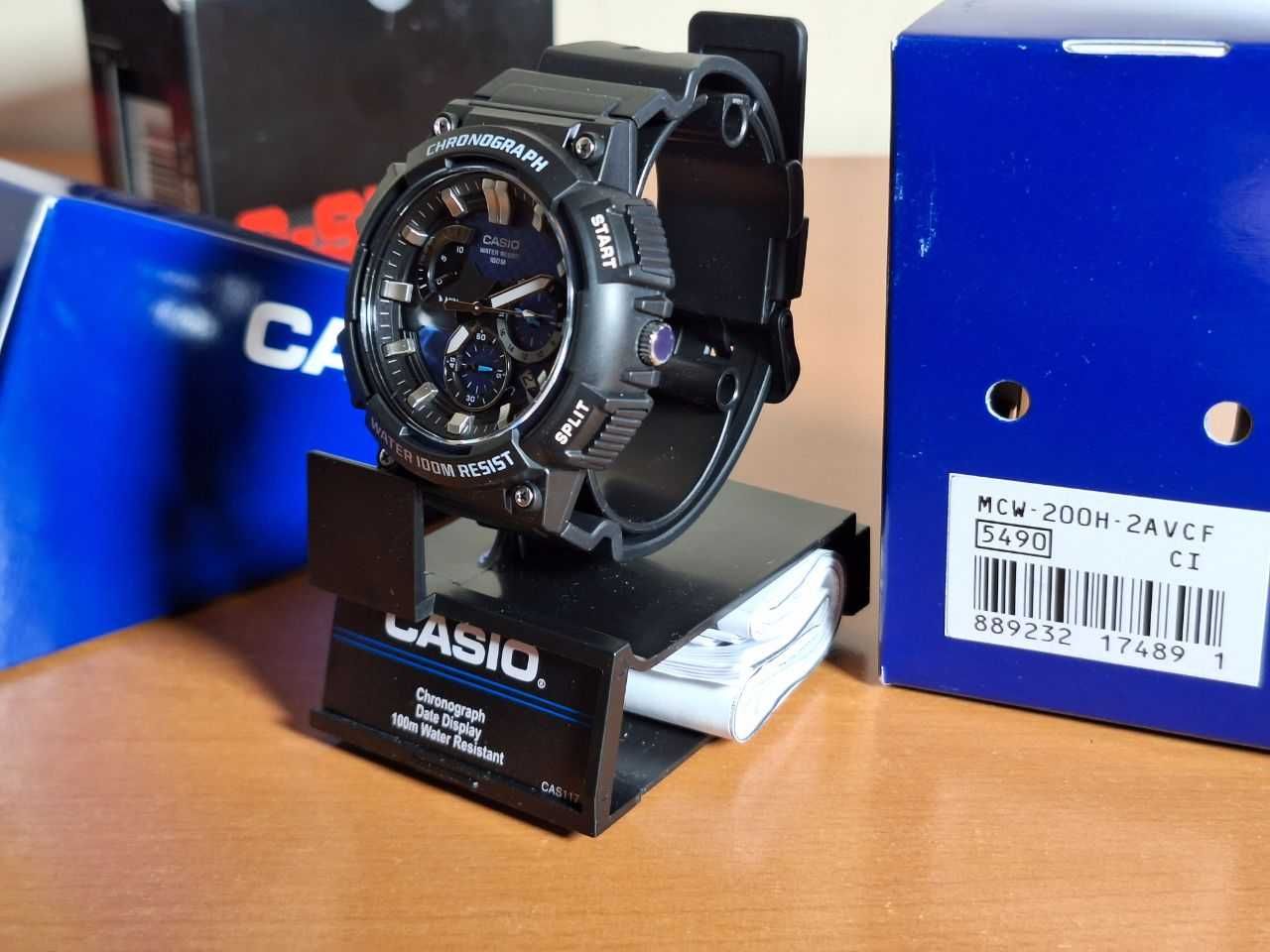 Часы Casio MCW-200H-2AV с хронографом. Новые, с коробкой.