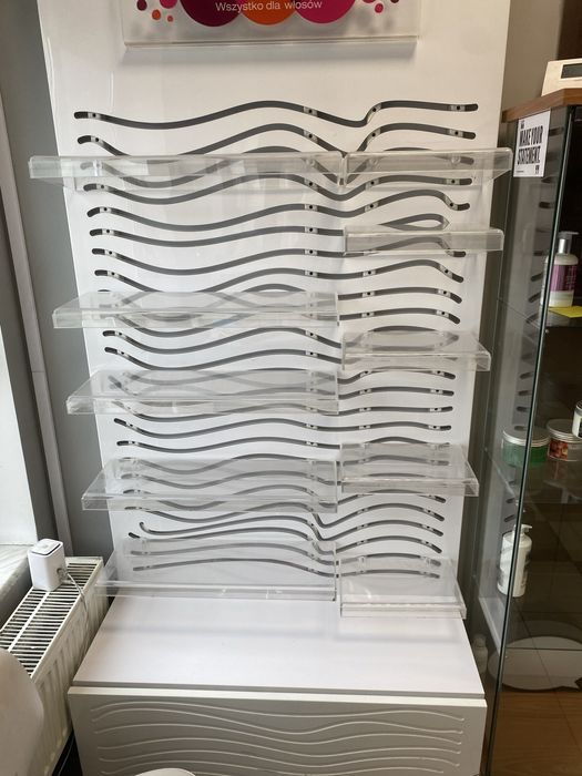 Regal fryzjerski do ekspozycji kosmetykow