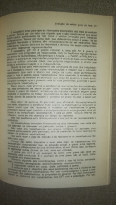 Dossier "A Revolução das Flores" da Aster (3 Volumes)