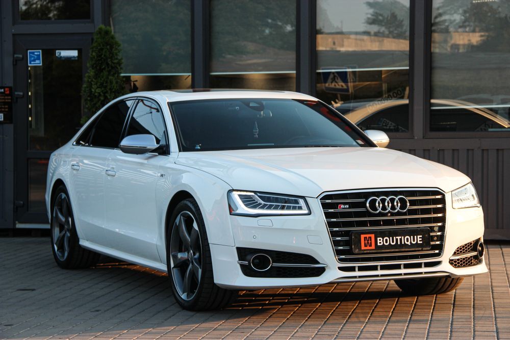 Продам Audi S8 2014