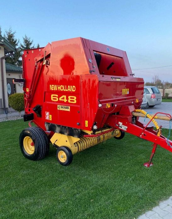 Prasa New Holland 648