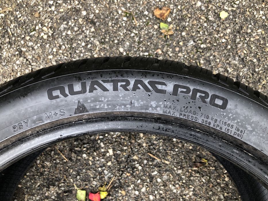 Vredestein Quatrac 235/40 R19