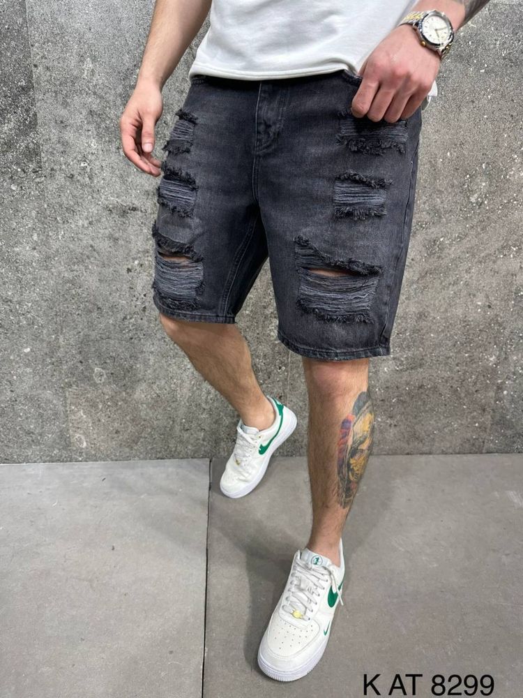 Чоловічі джинсові шорти вільного крою