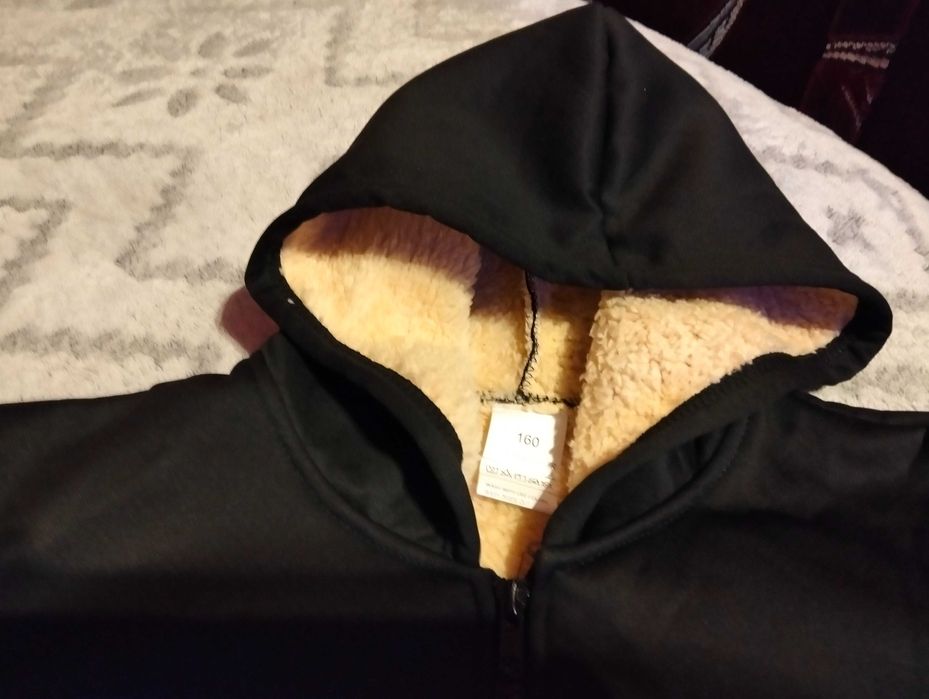 Nowa bluza ocieplana młodzieżowa