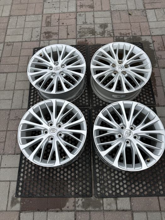 Диски оригнал Toyota camry 70 80 avalon lexus is es  5 114,3 r18