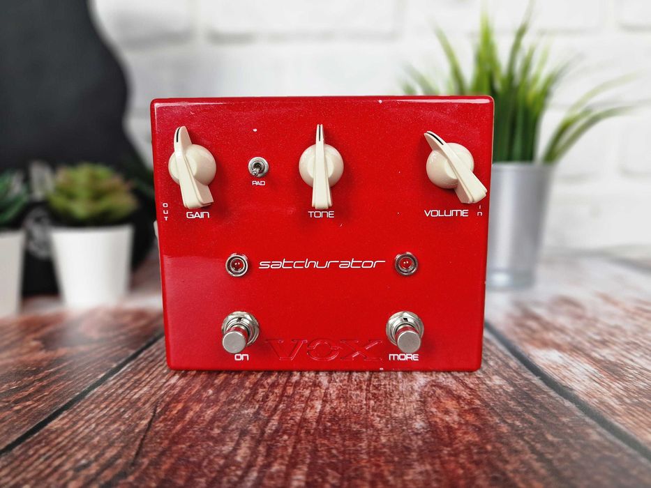 Vox Satchurator - Distortion, sygnatura Joe Satrianiego!
