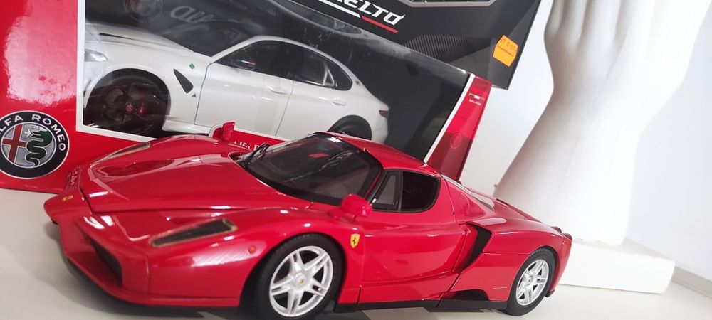 1/18 Ferrari Enzo hot wheels carro coleção miniatura