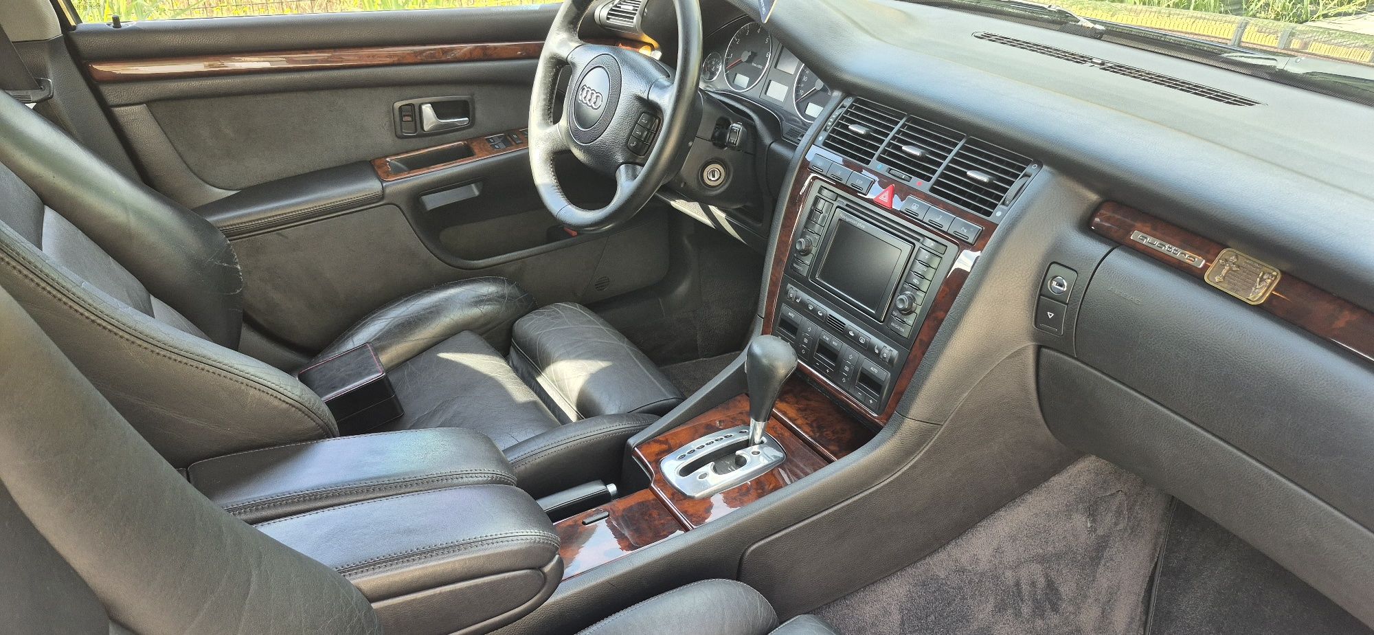Audi A8D2 Fl 1999r