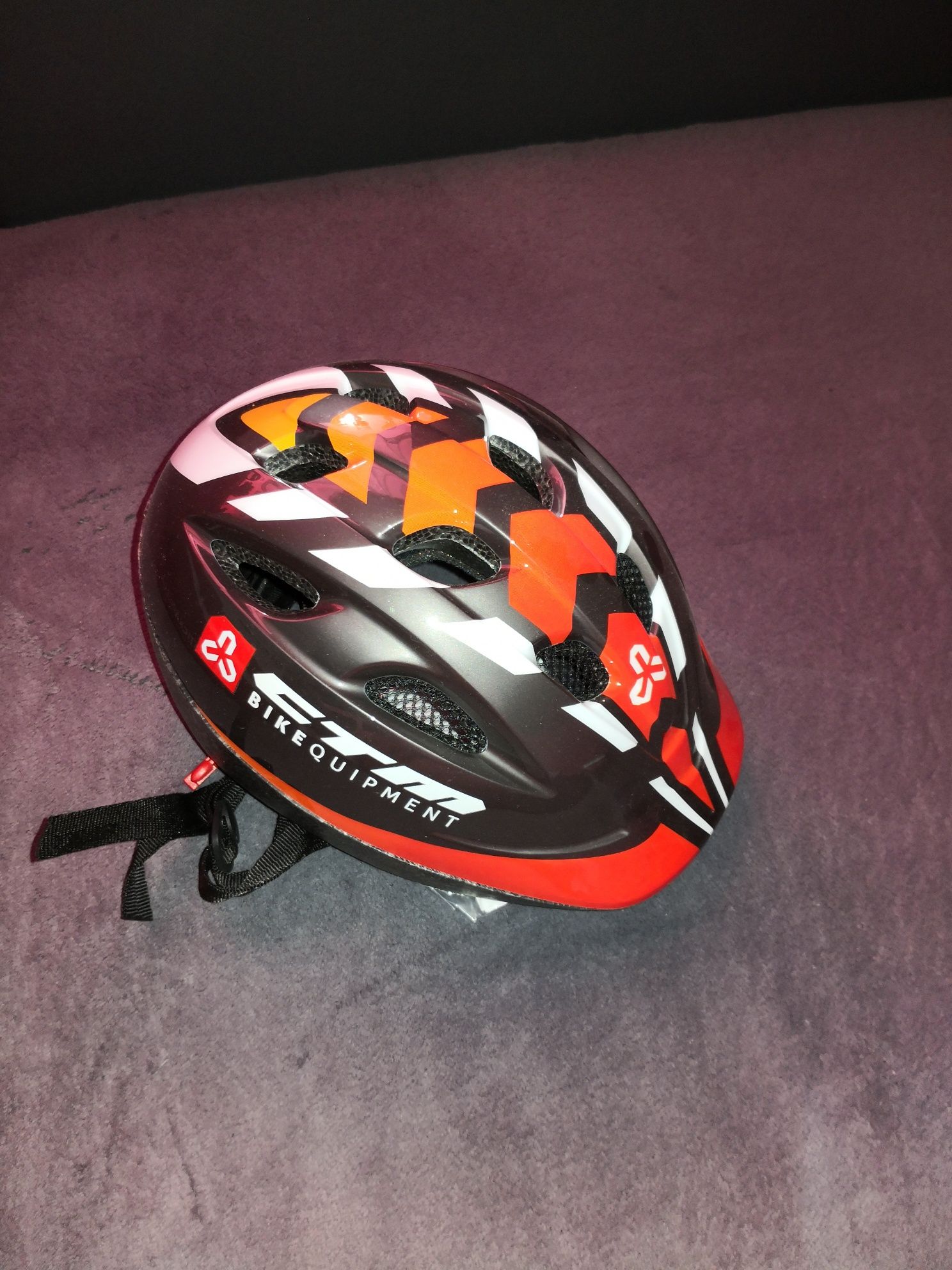 Nowy w pudełku kask CTM
