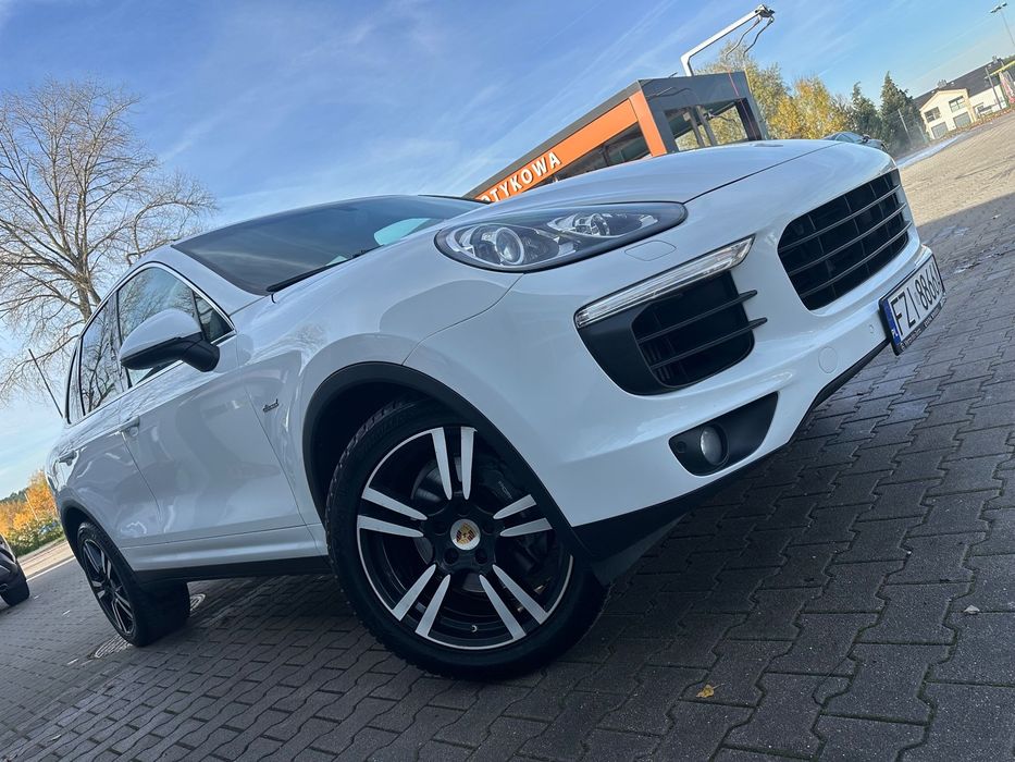 Porsche Cayenne Porsche Cayenne 3.0d zarejestrowany wPL BOGATE WYPOSAŻENIE bdb stan