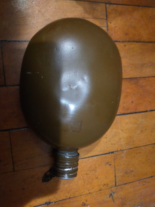 Фляга металева зеленого кольору