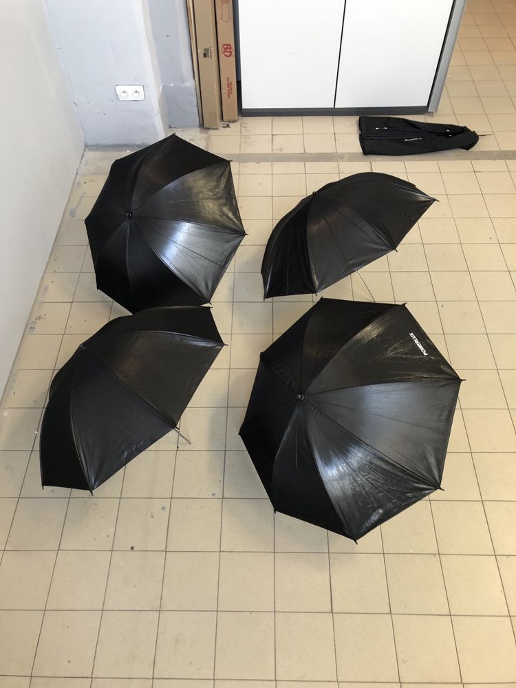 5 statywów oswietleniowych  F&V, 4 parasolki fotograficzne powerlux
