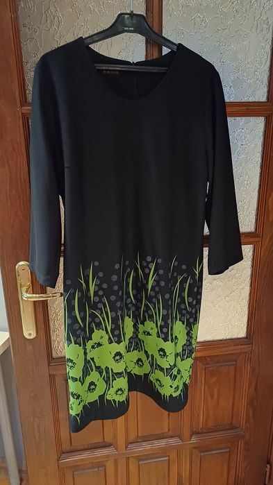 Sukienka wizytowa czarna XXXL.