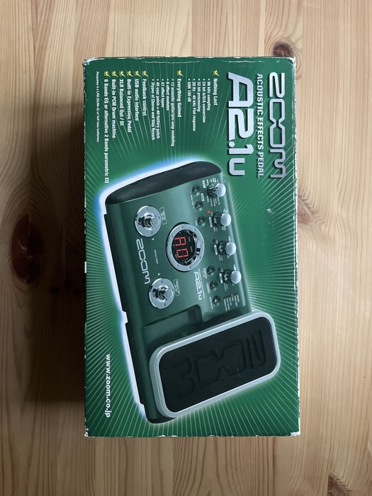 Pedaleira de efeitos acústicos Zoom A2.1u