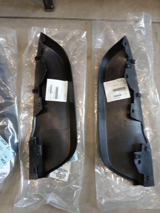 Бризговики переднього бампера нижні Jeep Grand Cherokee 2013-2021