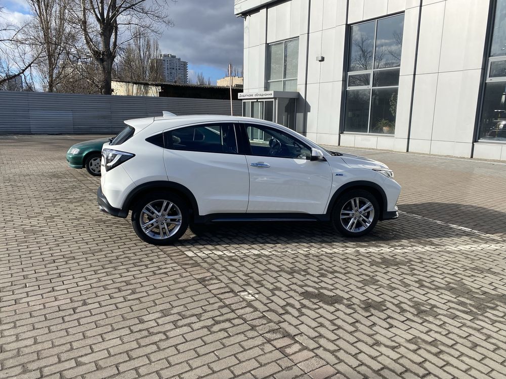 Електромобіль Honda Everus VE-1