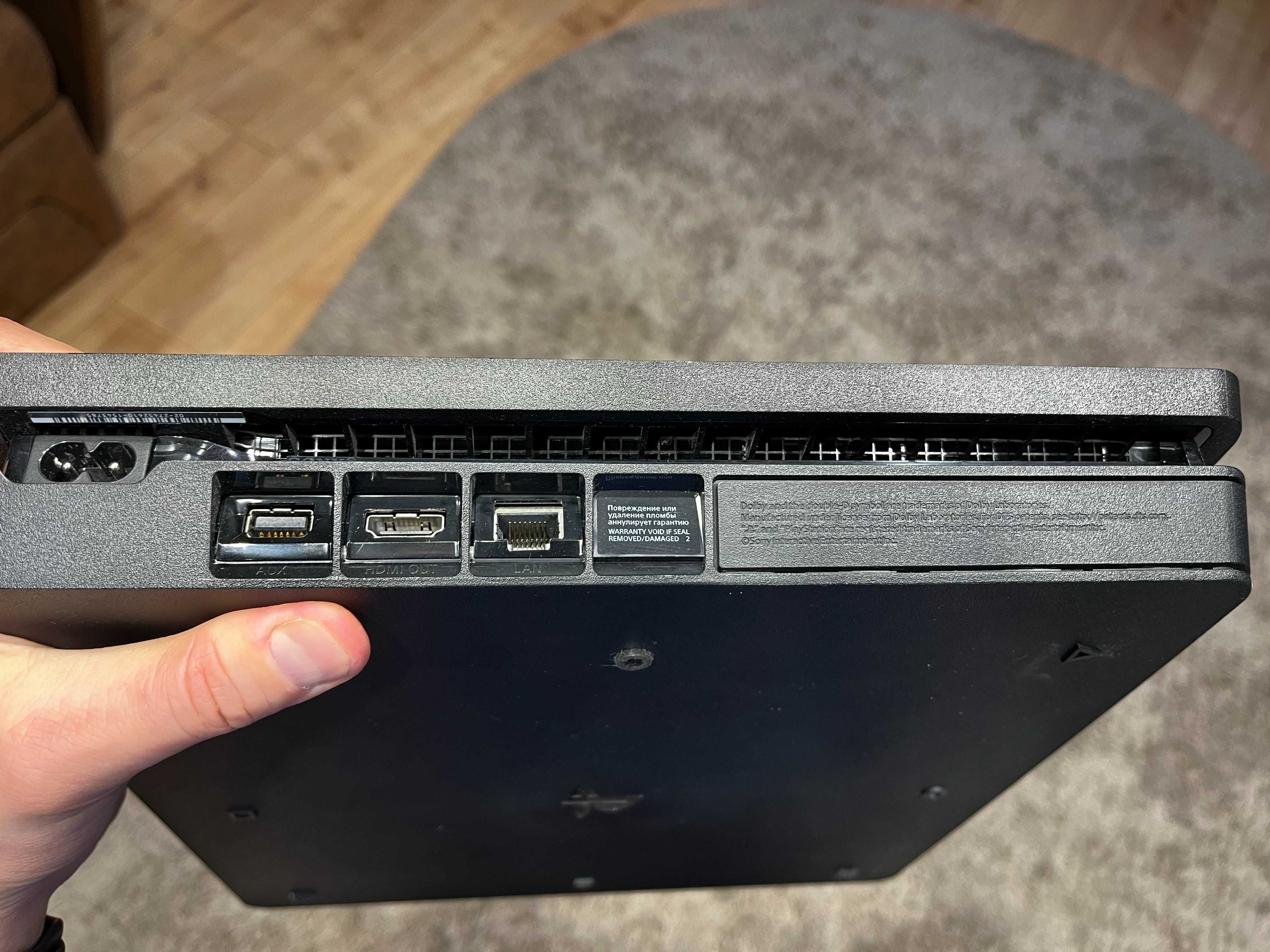 Sony Playstation 4 Slim 1 Tb+2 геймпади