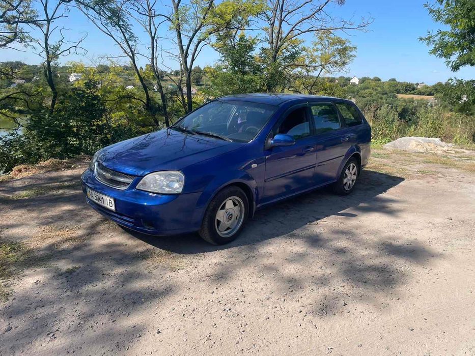 продам шевролет ланчети универсал