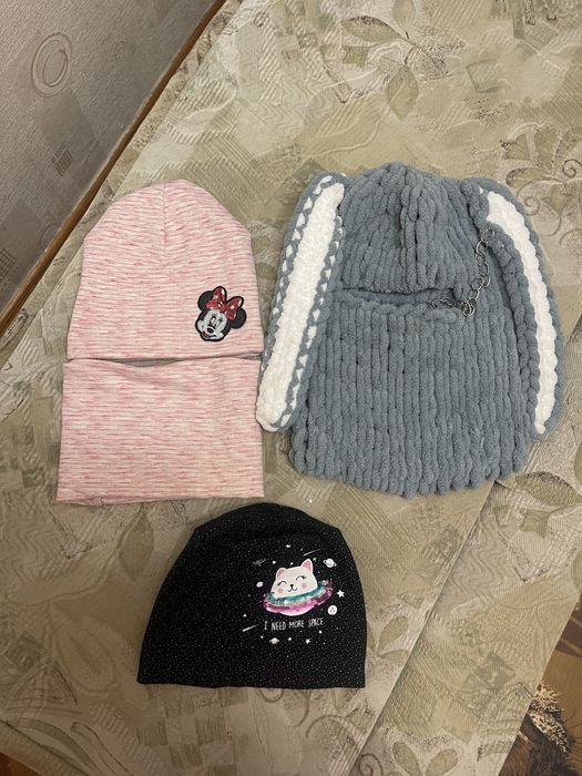 Шапки для дівчинки