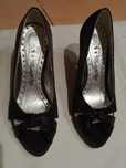 Sapatos de cetim para senhora