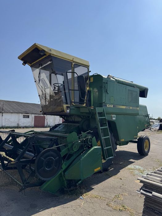 Комбайн зернозбиральний JOHN DEERE 1042