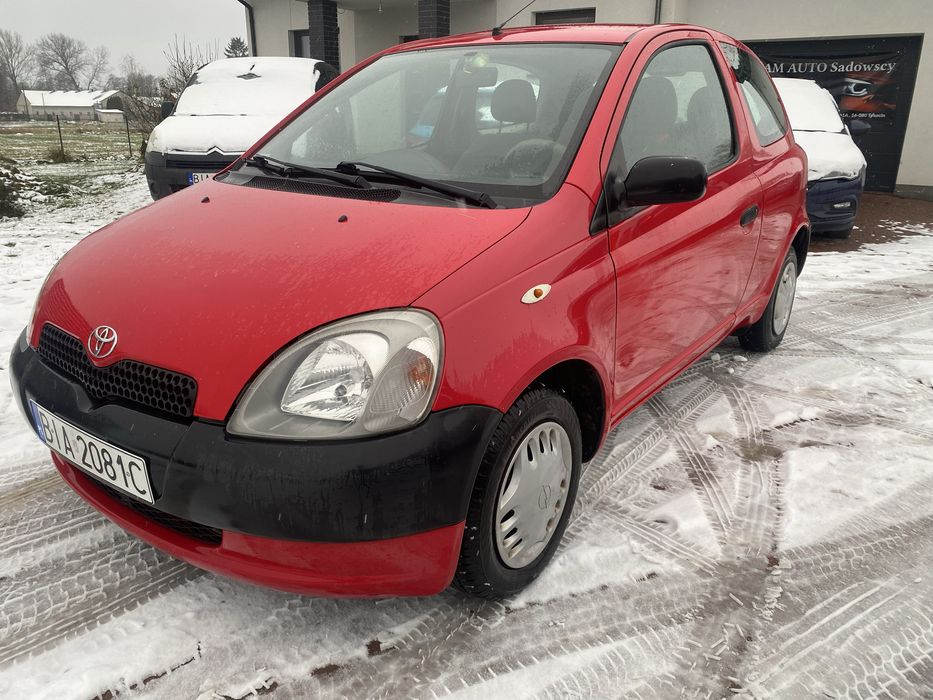 Toyota Yaris 1.0 benzyna 2002 rok