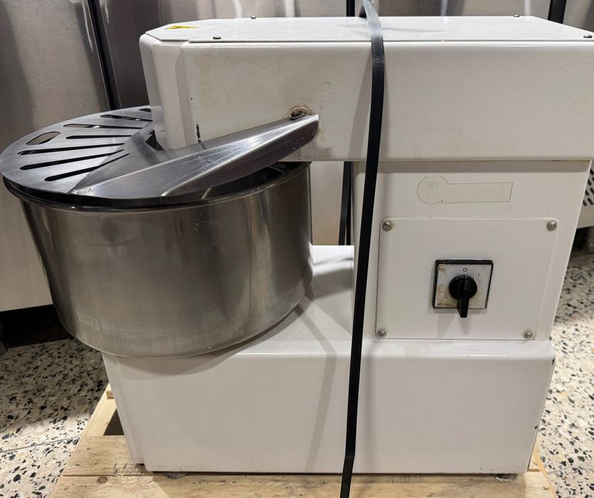 Mikser spiralny do ciasta HENDI as18t  22l.