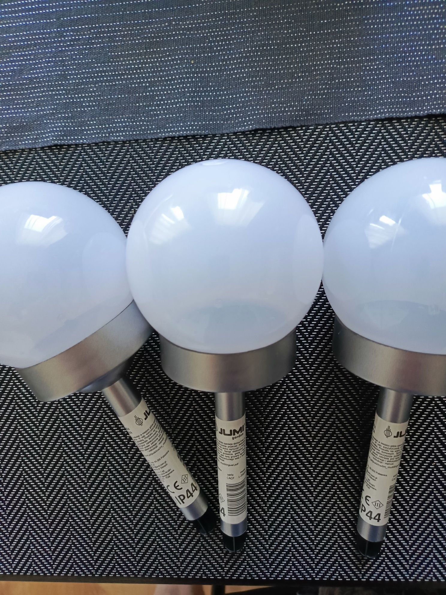 Lampy solarne białe