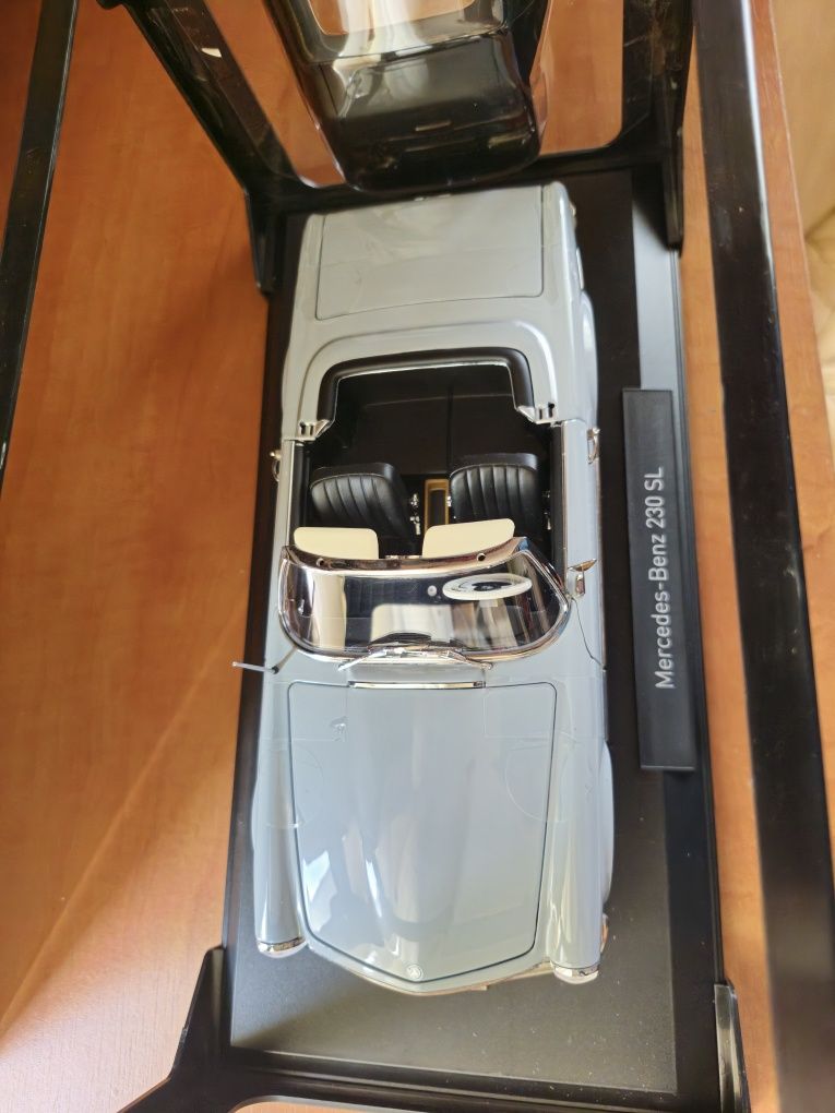 Model Mercedes 230 SL Pagoda, 1/18, Norev