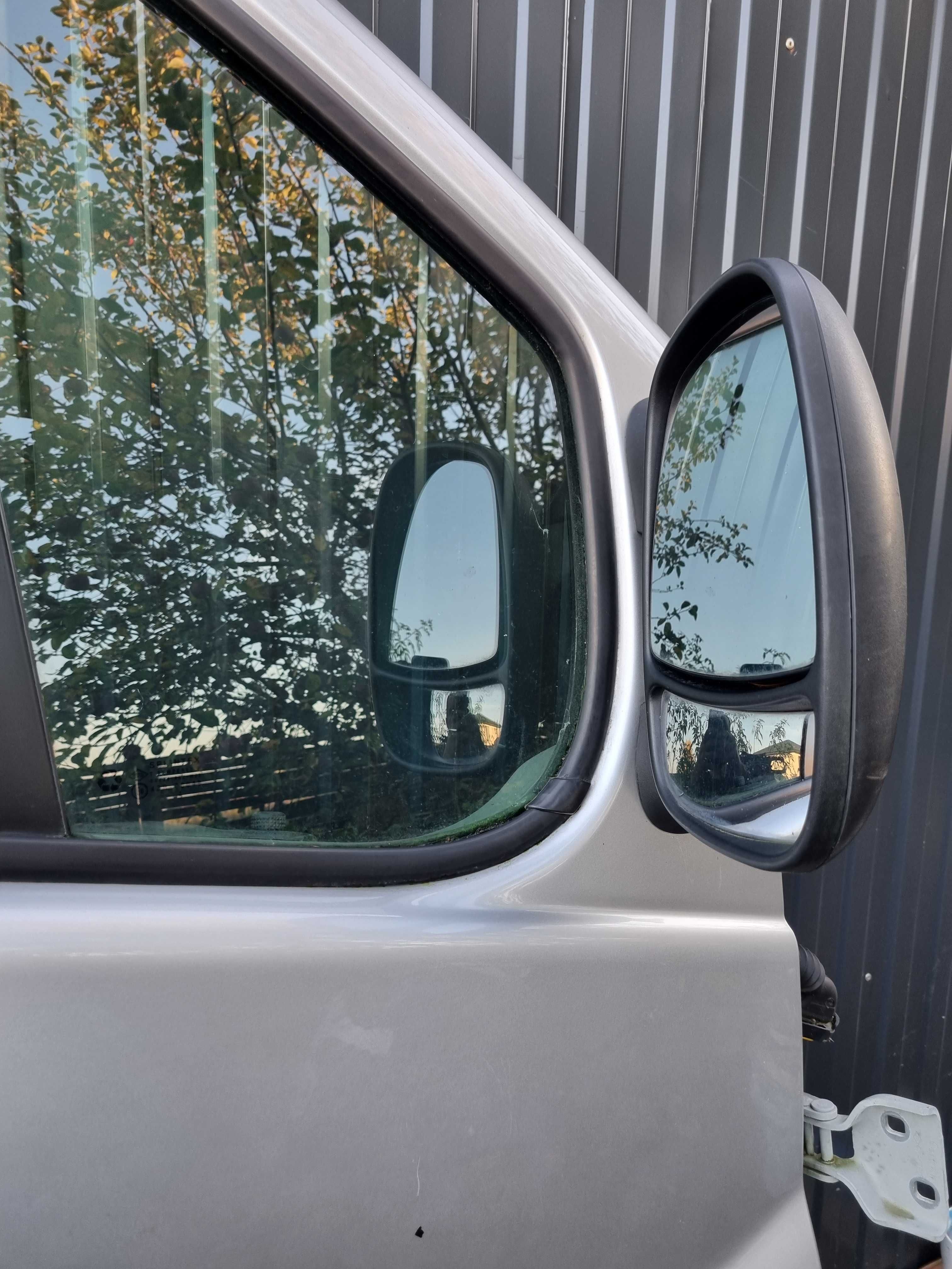 Opel Vivaro Drzwi Prawe Przód Kolor L147