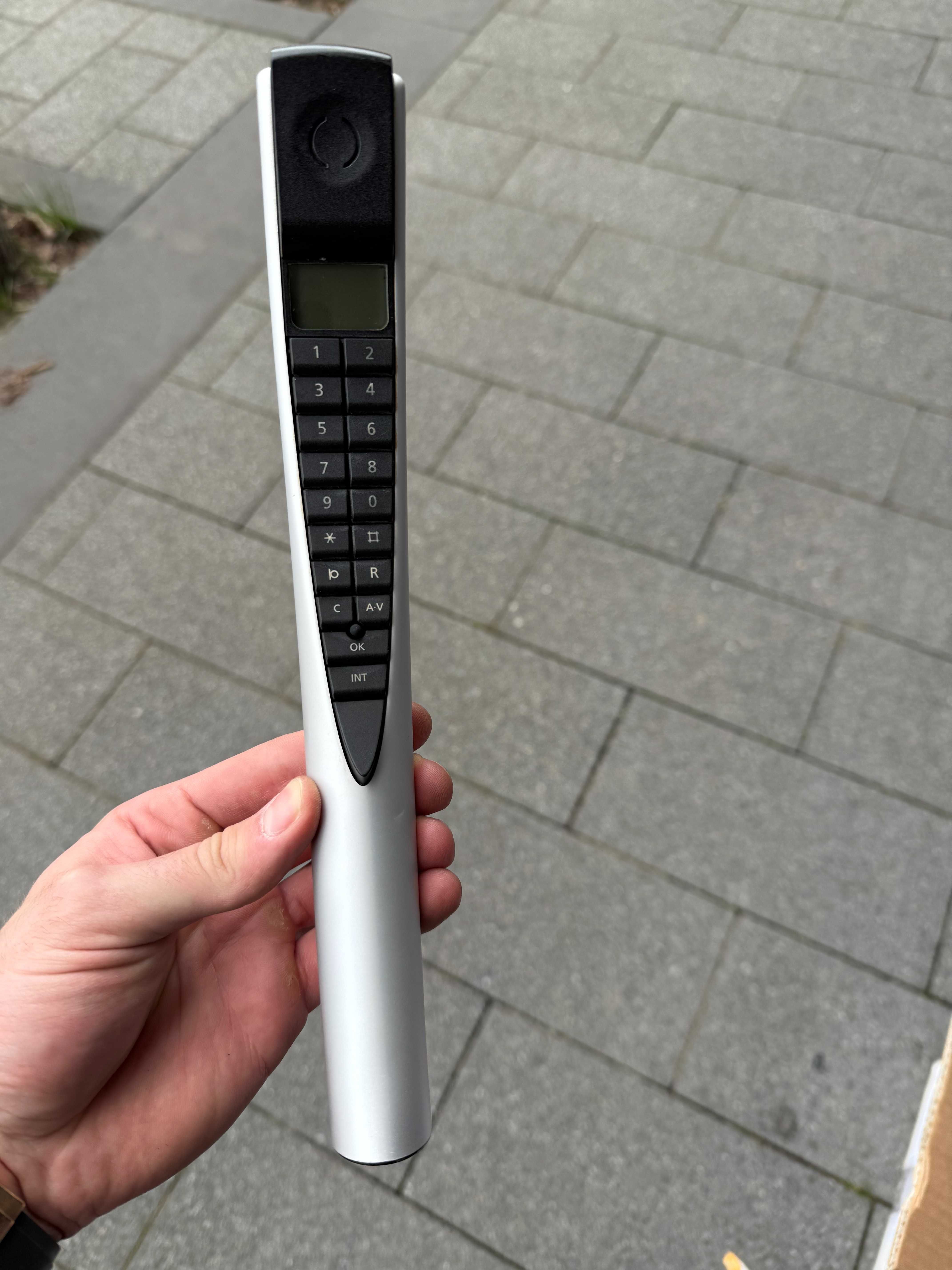 Bang & Olufsen BeoCom 2 – designerski telefon DECT