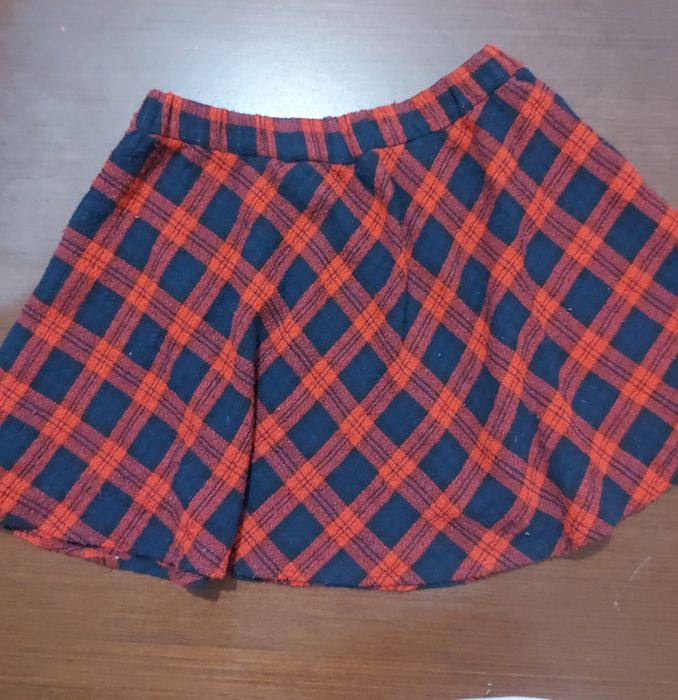 Saia da Zara tamanho 11-12 anos