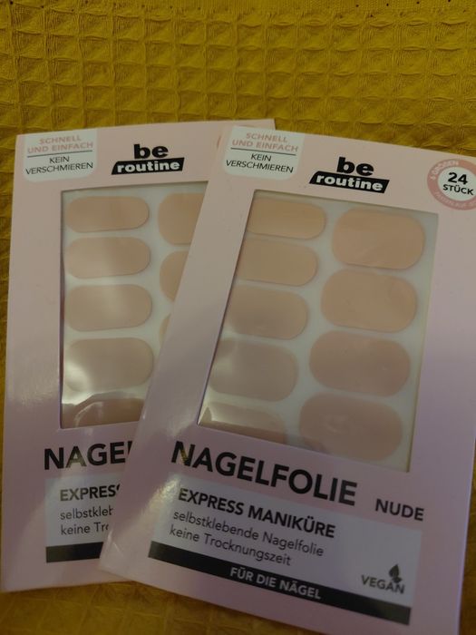 Naklejki do paznokci be routine w kolorze nude
