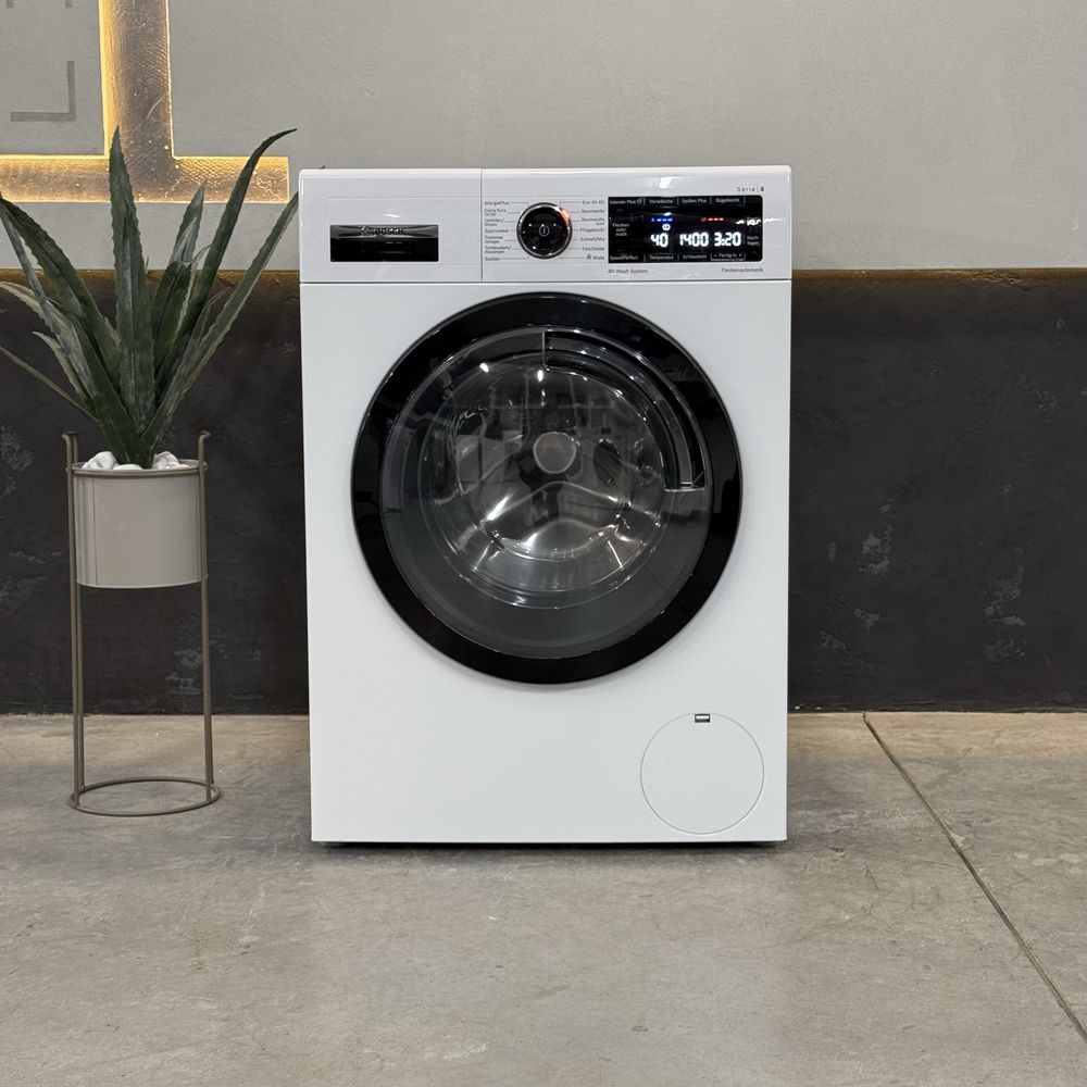 Пральна машина Bosch serie 8 WAV28M30.