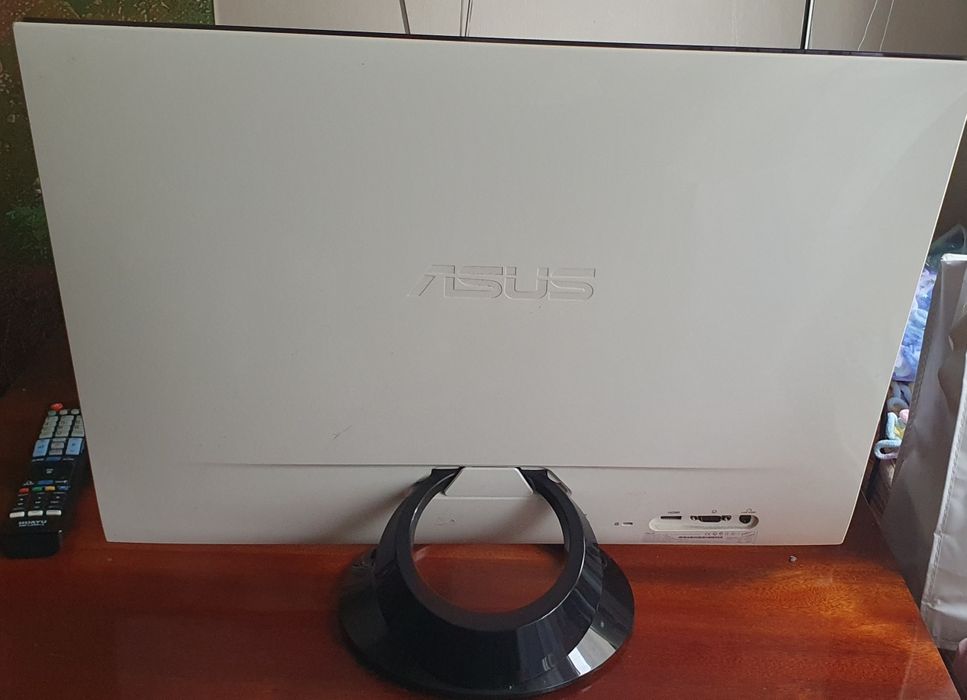 Монитор Asus 22,5"