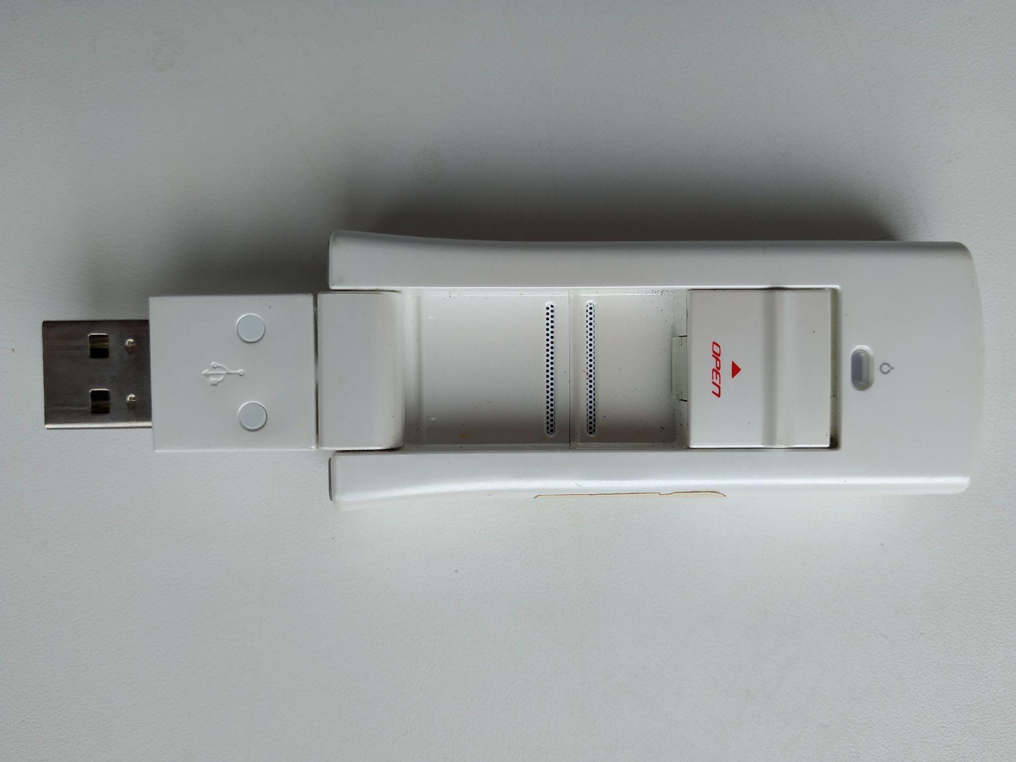 3G USB модем Pantech UM175