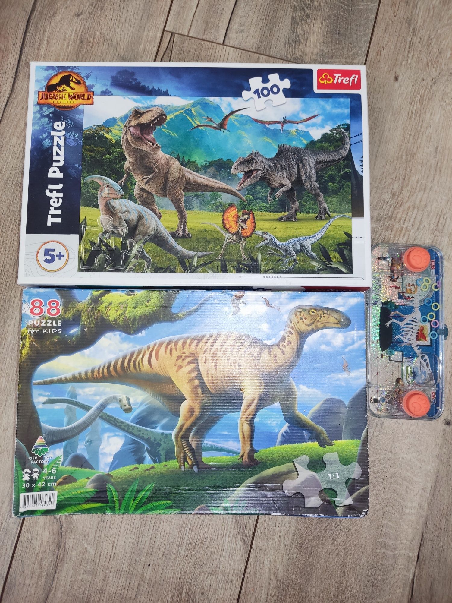 Puzzle dinozaury + Gratis