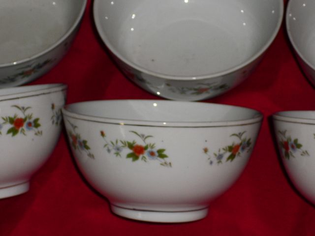 Conjunto louça antiga : 6 tigelas