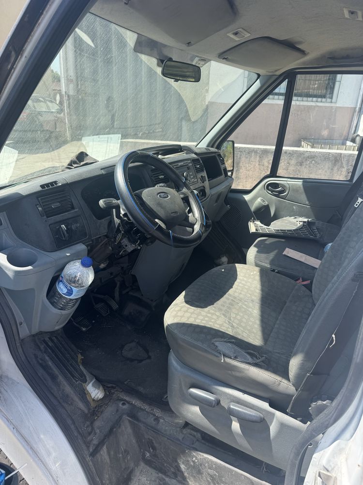 Ford Transit Caixa Aberta 2009 – Motor com distribuição partida